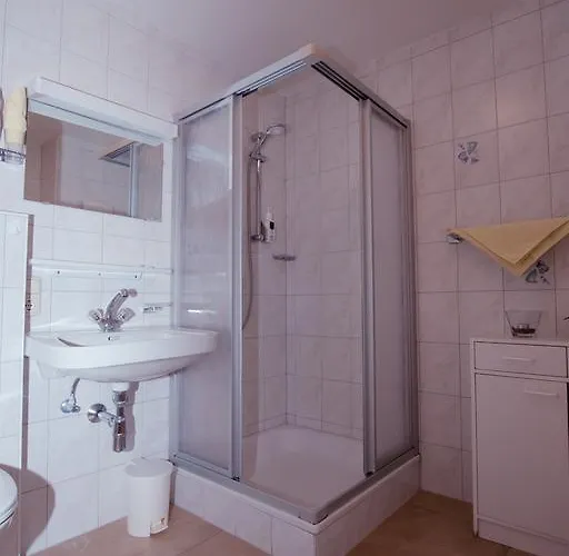 Jennys Huamatl Pensionat 3*